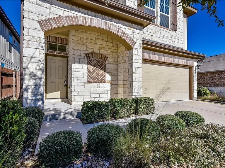 3920 Kenter Xing — Photo 2
