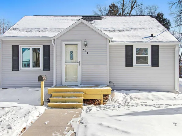 904 N Gillett St, Appleton, WI 54914