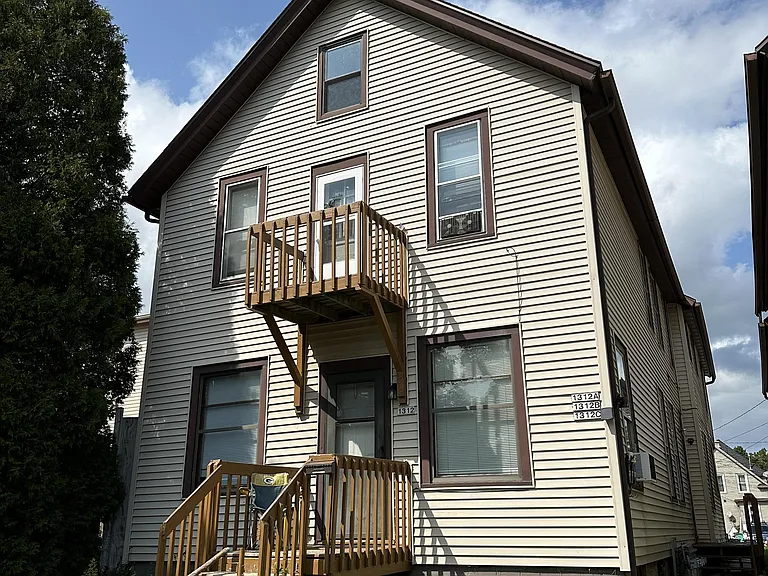 1312B Maryland Ave — Photo 10