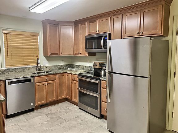 3rd image of 1309 Titania Ln