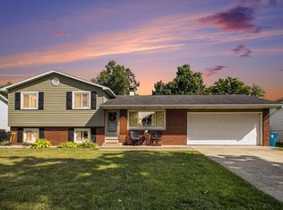 2717 Lexington Blvd, Mishawaka, IN 46544