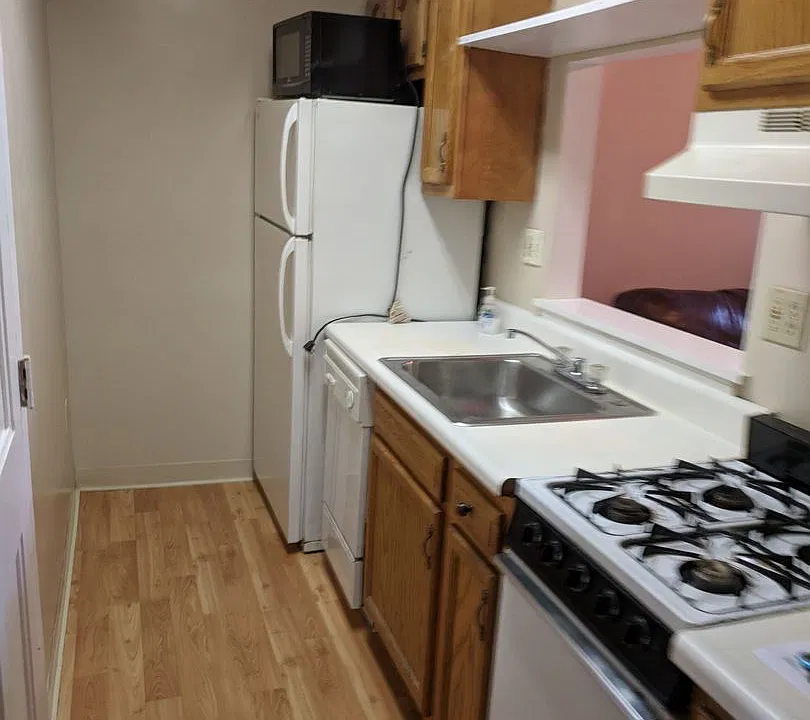 @bedrrom apartment in South Oakland