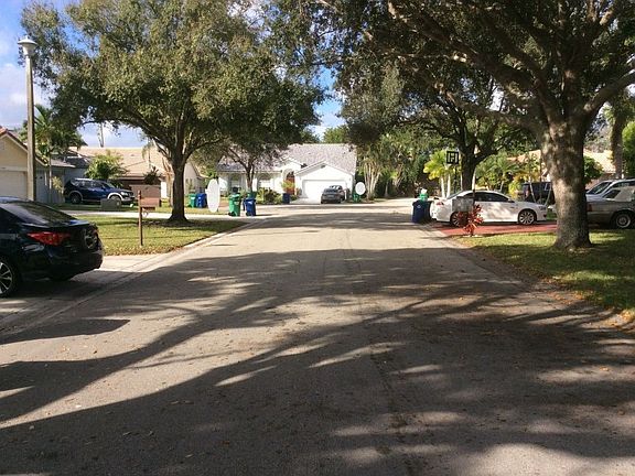 4th image of 12460 SW 1st St