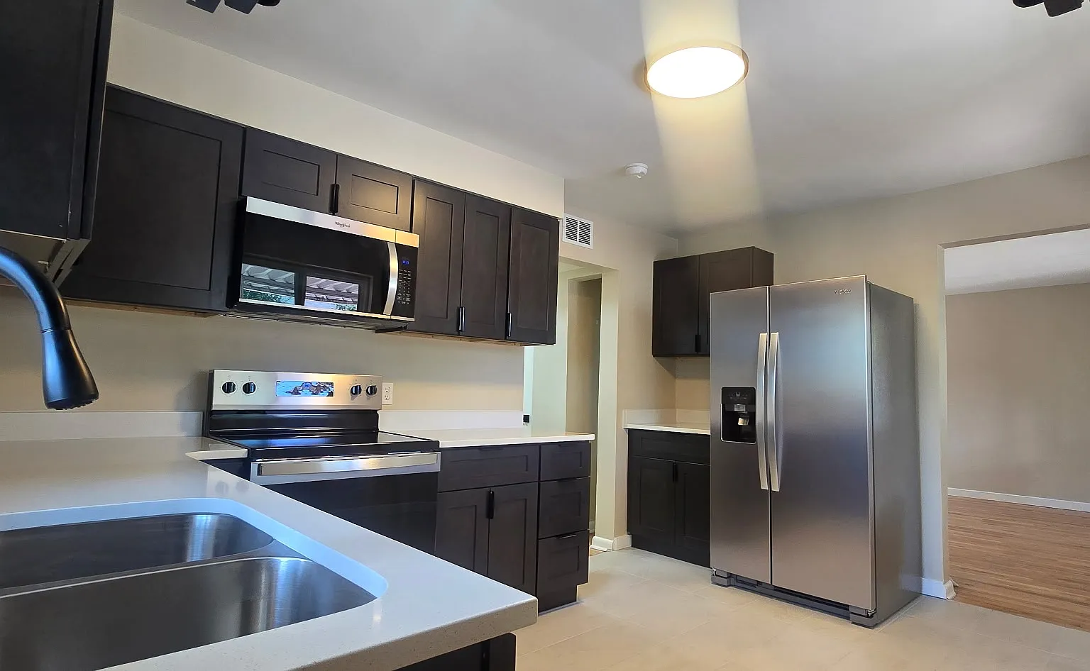 3 bed, 1248 sqft, $1,695 — Photo 2