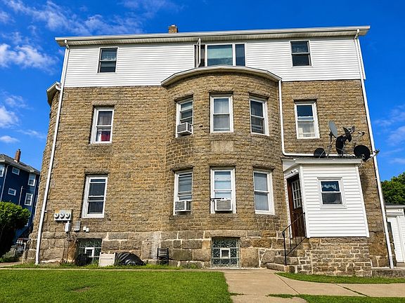 3rd image of 45 Beauregard St
