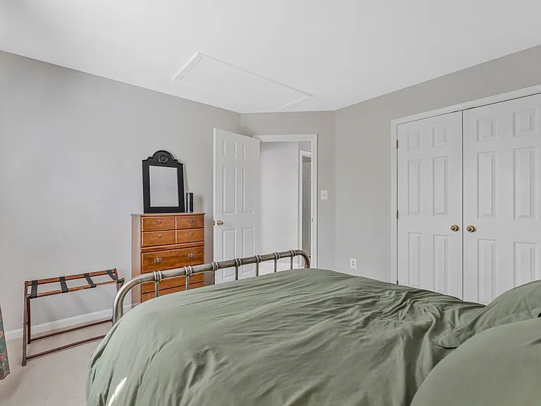 611 Curtin Pl SE — Photo 31