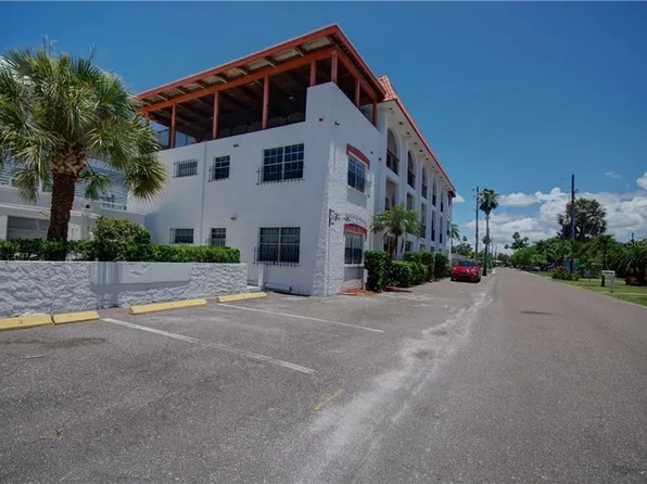 4 163rd Ave APT 9, Redington Beach, FL 33708