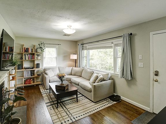 5th image of 1014 Sheridan Ave
