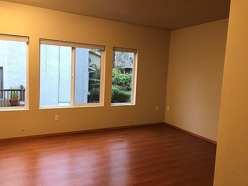 3rd image of 12300 Ambaum Blvd SW APT 204