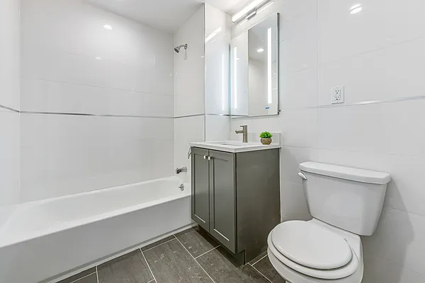 Sold by Amorelli Realty | media 16