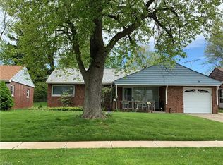 1247 Ranchland Dr, Mayfield Heights, OH 44124