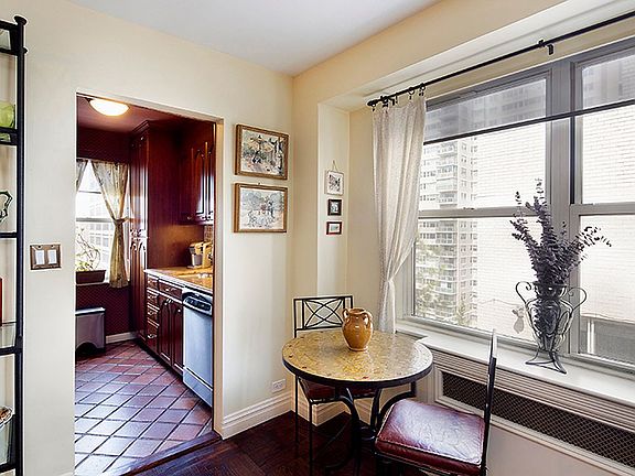 3rd image of 167 E 67th St #20/21D