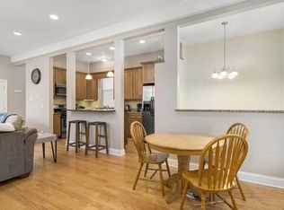 1321 N Artesian Ave APT 1R, Chicago, IL 60622