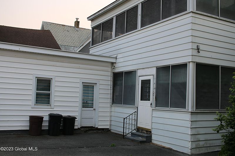 4th image of 43 Broad Street