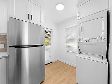 5th image of 1709 Glenwood Dr #9