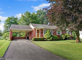 136 Hall Rd, Shoemakersville, PA 19555