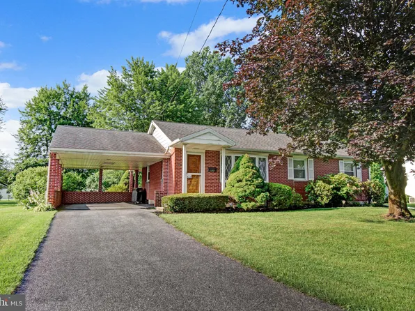 136 Hall Rd, Shoemakersville, PA 19555