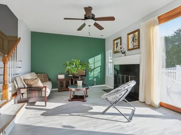 1 Bentley Ct, Bedminster Twp., NJ 07921