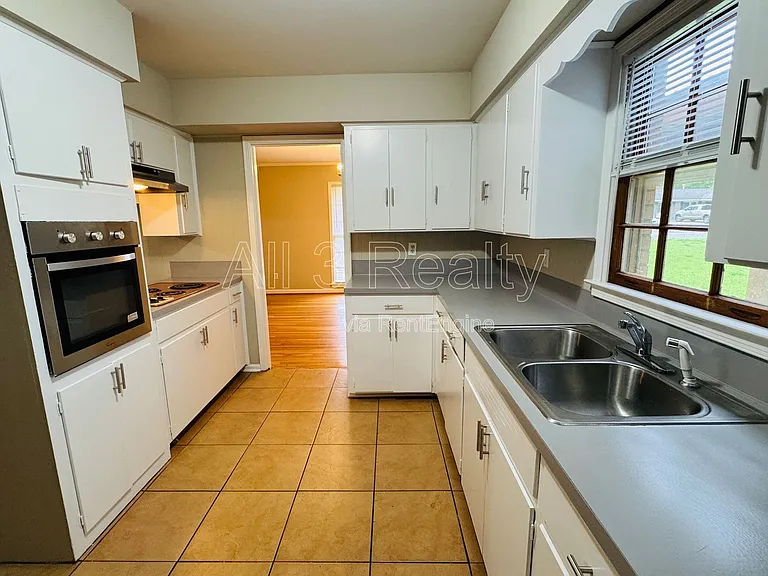 3253 Windwood Dr — Photo 16