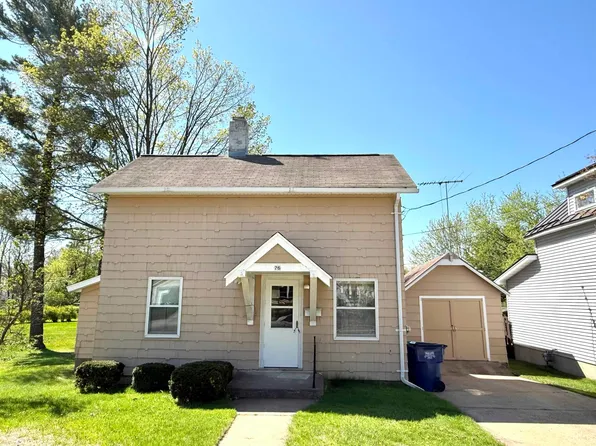 76 Paulina St, Clintonville, WI 54929