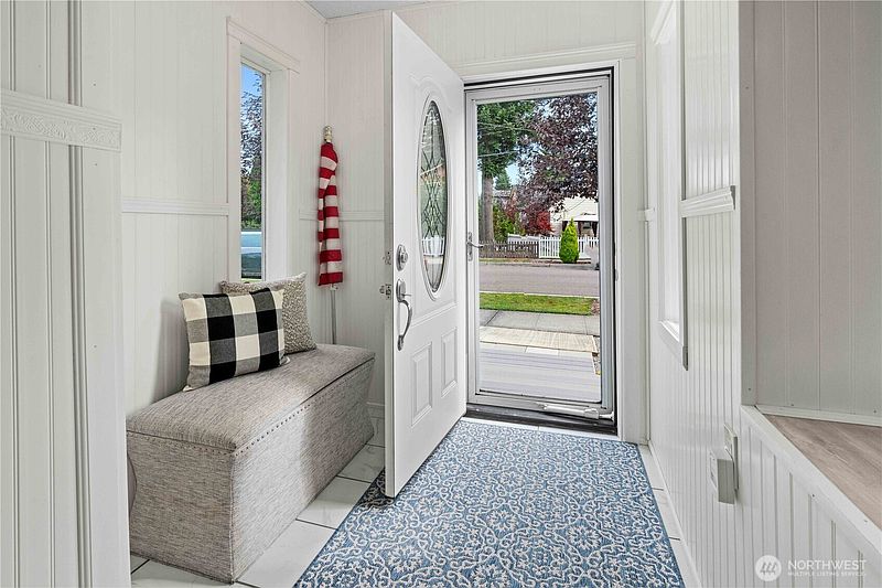 4th image of 8291 Doone Avenue SE
