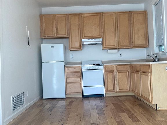 2nd image of 140 Vernon St APT 28
