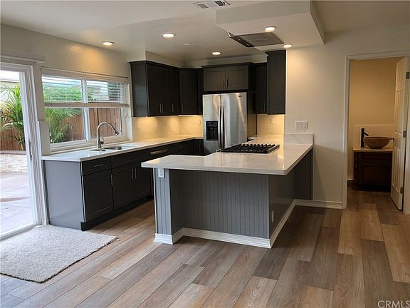 5th image of 5325 Victoria Pl