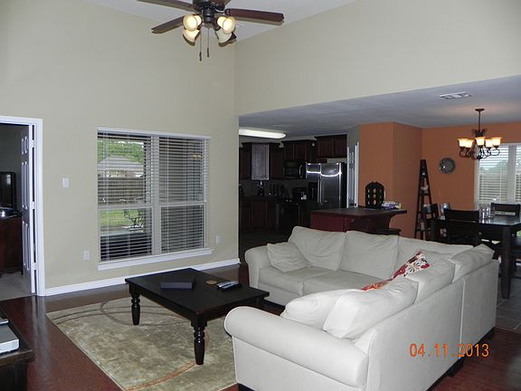 2nd image of 14404 Summerset Dr