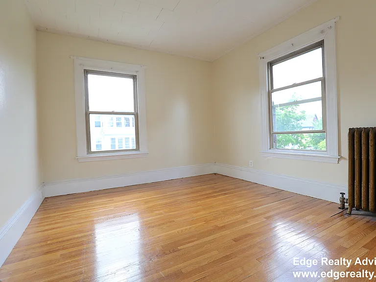 58 Leicester St #2 — Photo 6