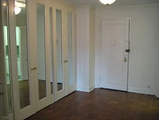 Rented by Luxus Manhattan Realty | media 34