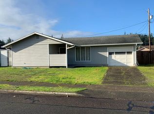 1570 Hayes St, North Bend, OR 97459