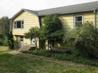 8 Oriole Ln, Seymour, CT 06483