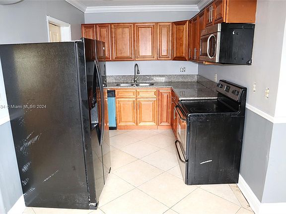 5th image of 5901 NW 42nd Ave