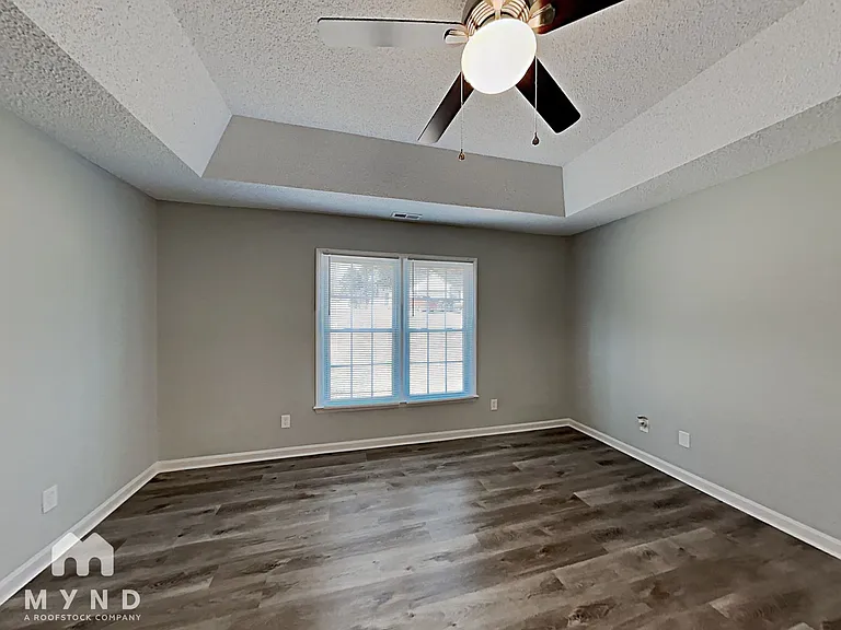 512 Basswood Way — Photo 9