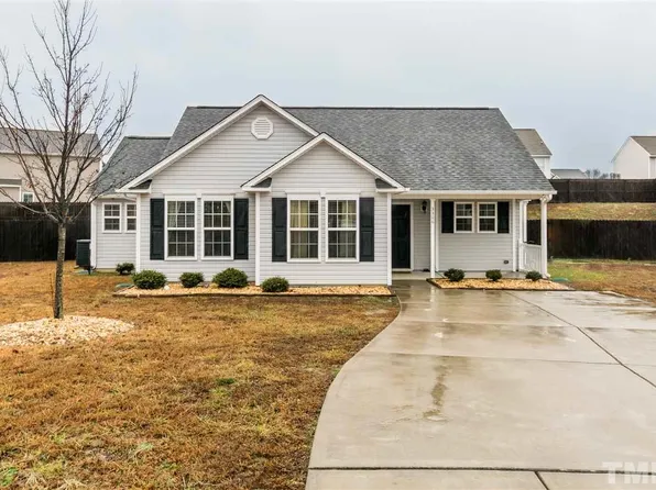 3306 Earl Of Mar Ct, Zebulon, NC 27597