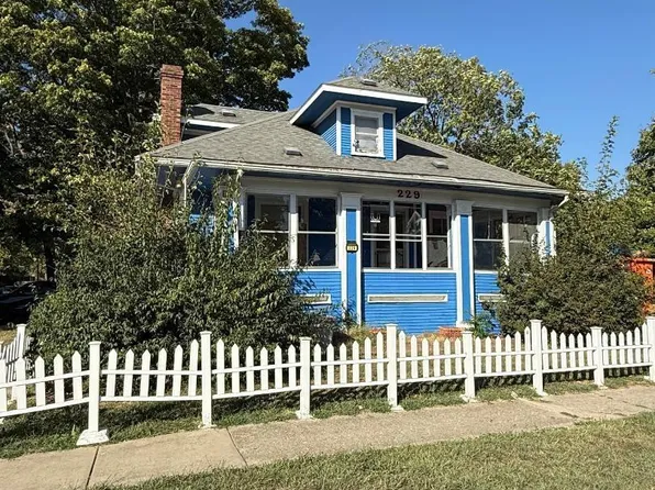 229 W Allen St, Springfield, IL 62704