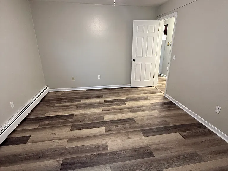 49 Ridge St #2 — Photo 10