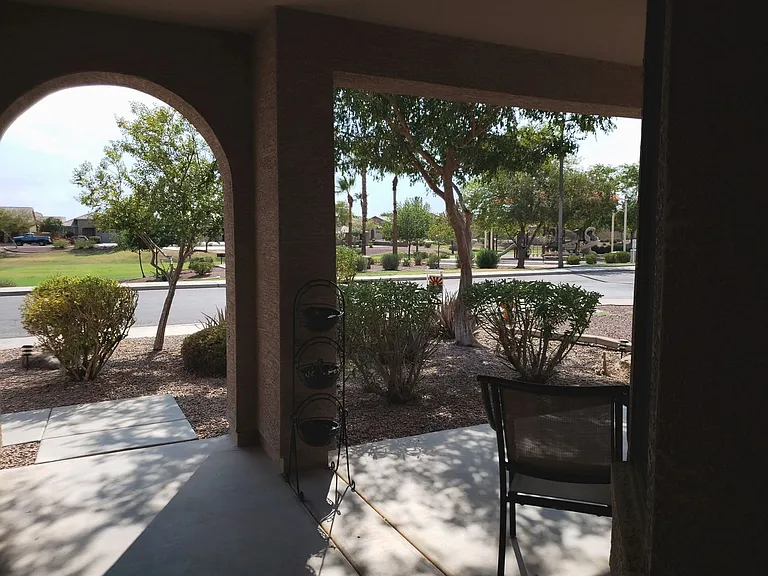 208 E Caribbean Dr — Photo 2