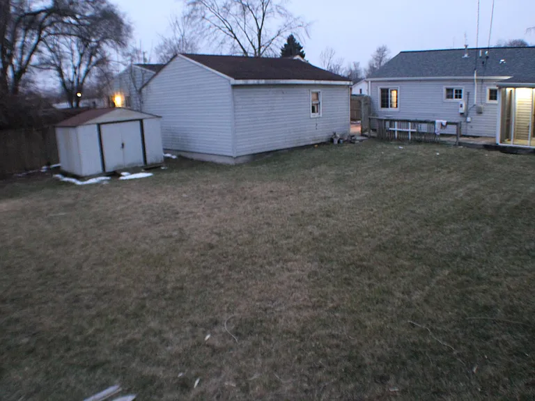 469 Woodlawn Ave — Photo 15