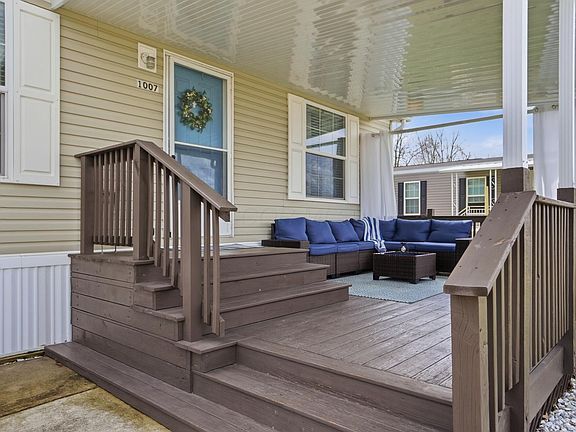 3rd image of 1100 Thornwood Dr Lot 1007