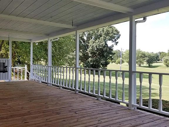 3rd image of 188 Fairway Pl