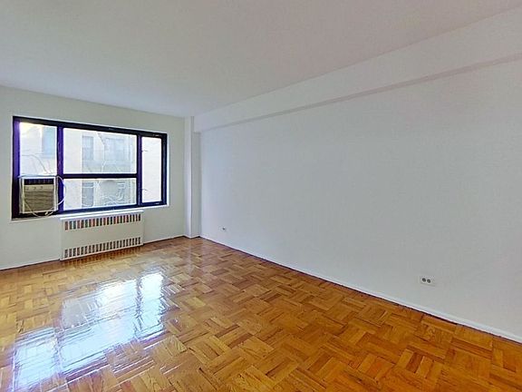 3rd image of 117 E 37th St APT 5E