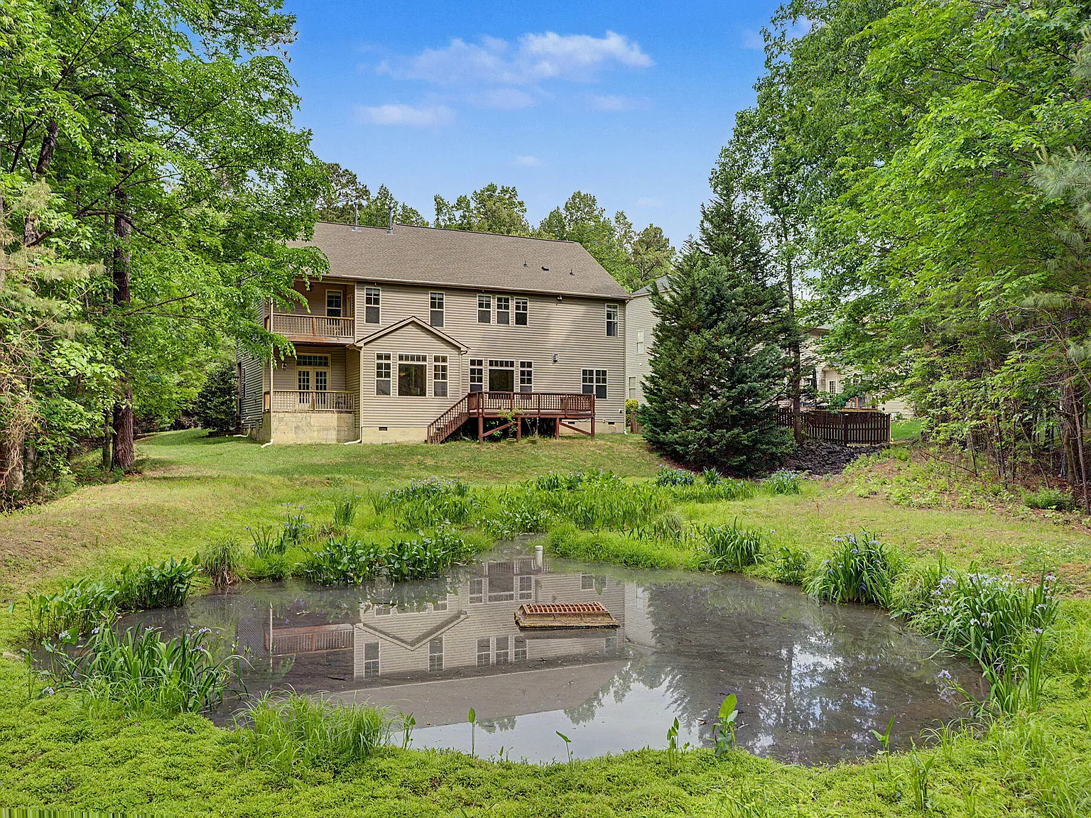 5 bed, 4.0 bath, 4300 sqft, $3,500 — Photo 4
