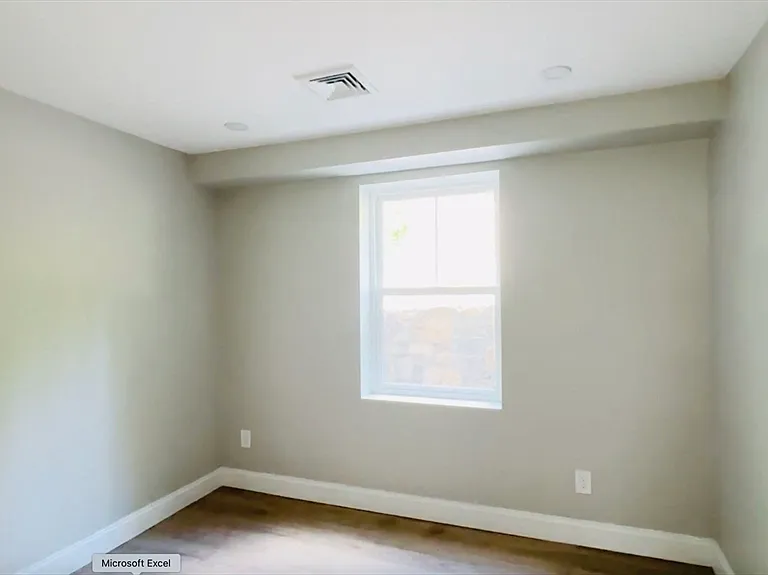 123 Oxford Rd #123 — Photo 18