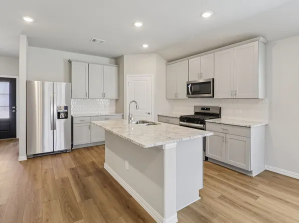 2304 Nicole Dr, Denton, TX 76208