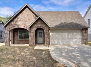 2804 W Bewick, Fort Worth, TX 76109