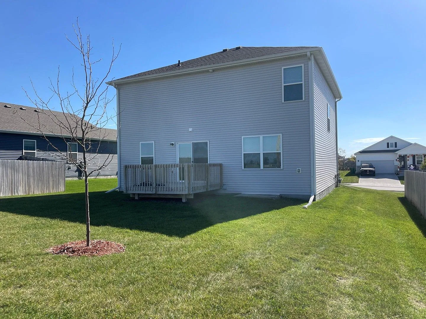 Home For Rent Papillion — Photo 2