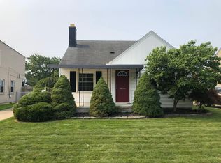 21726 Gaukler St, Saint Clair Shores, MI 48080