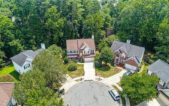 3rd image of 6300 Beith Ct