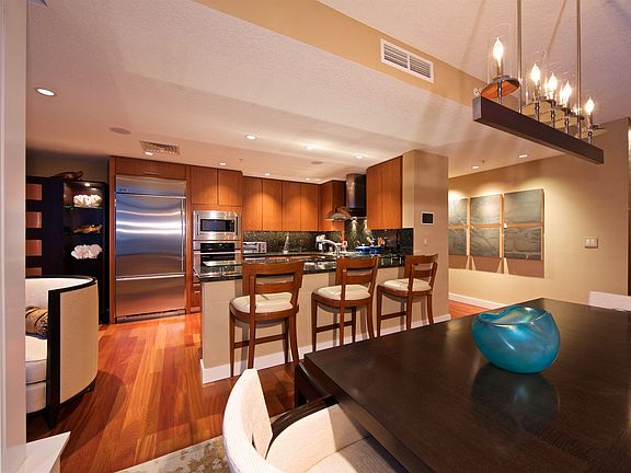 5th image of 1205 Pacific Hwy #3601